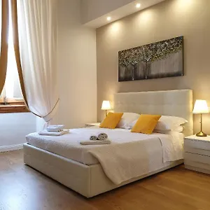 https://pink-wolf.it-tuscanyhotel.com